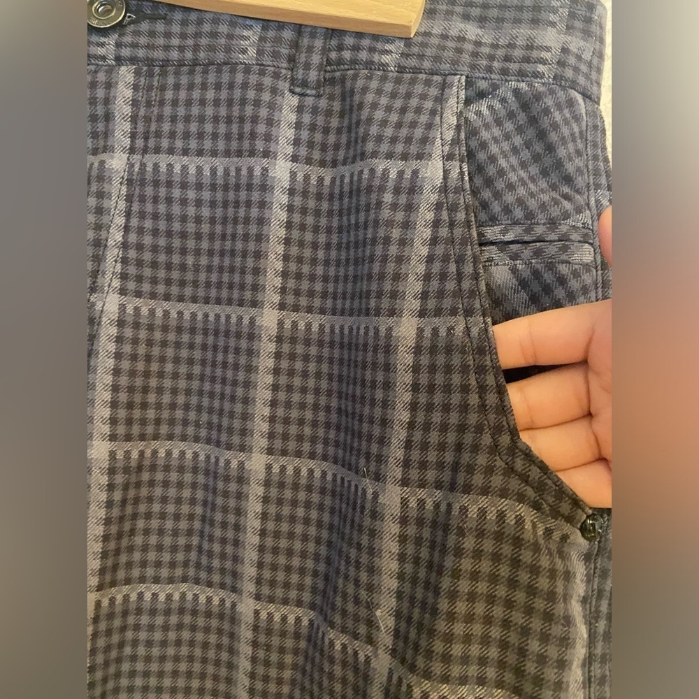 Lululemon shorts - Picture 3 of 12